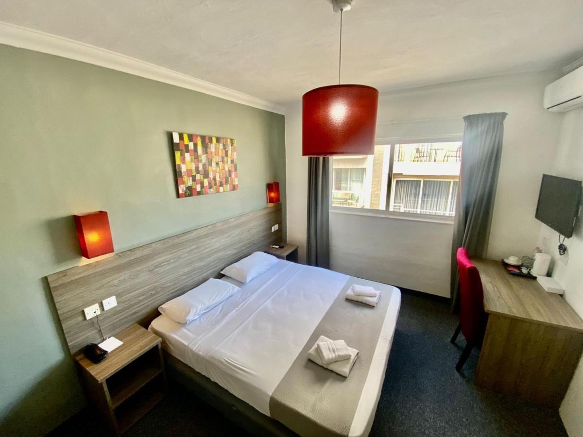 Spinola Hotel Saint Julian's Eksteriør billede